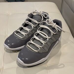 Air Jordan 11 concord smoke grey